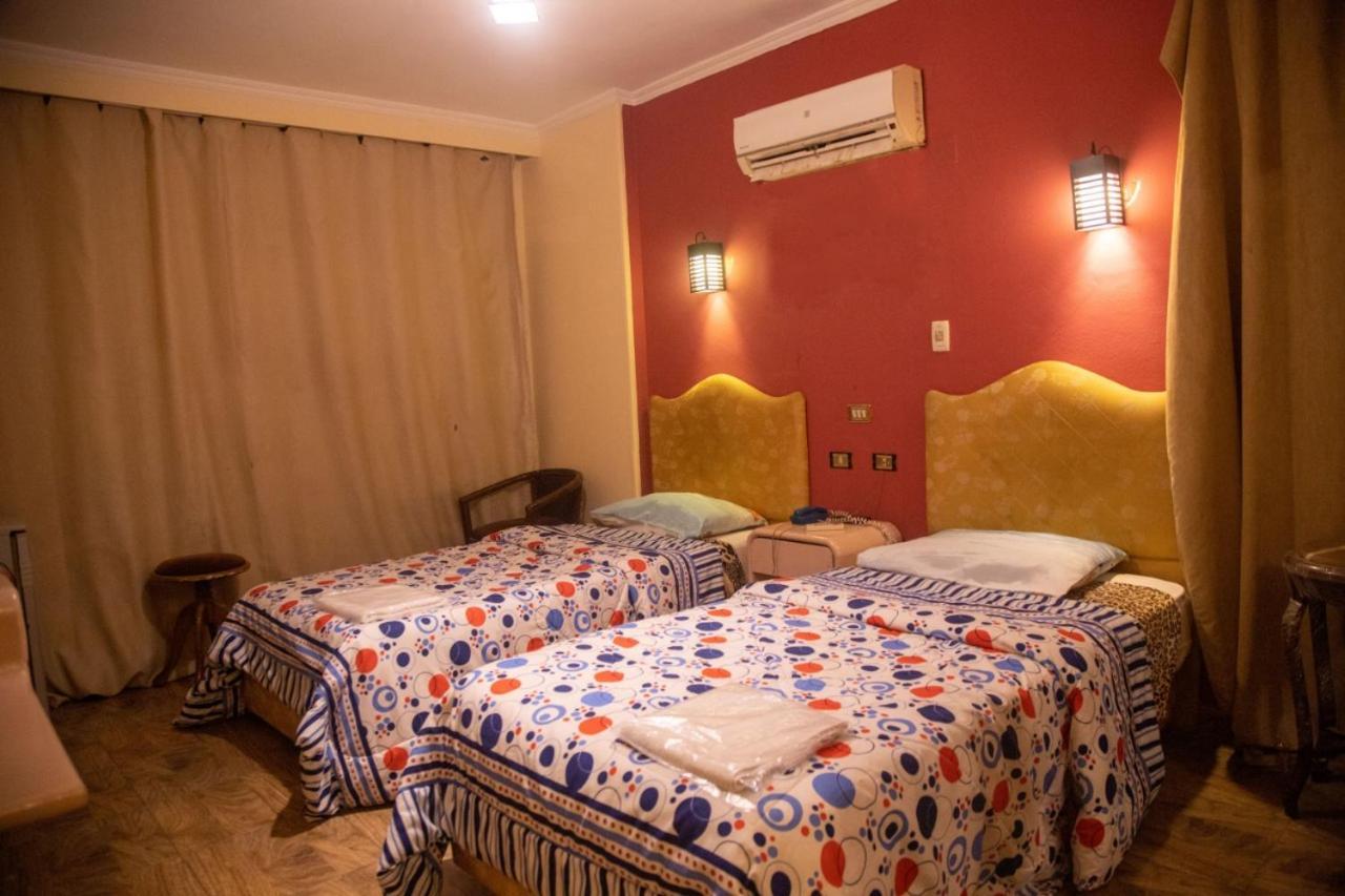 Oasis Hotel Heliopolis Il Il Cairo Camera foto
